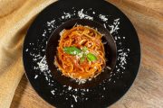 SPAGHETTI POMODORO